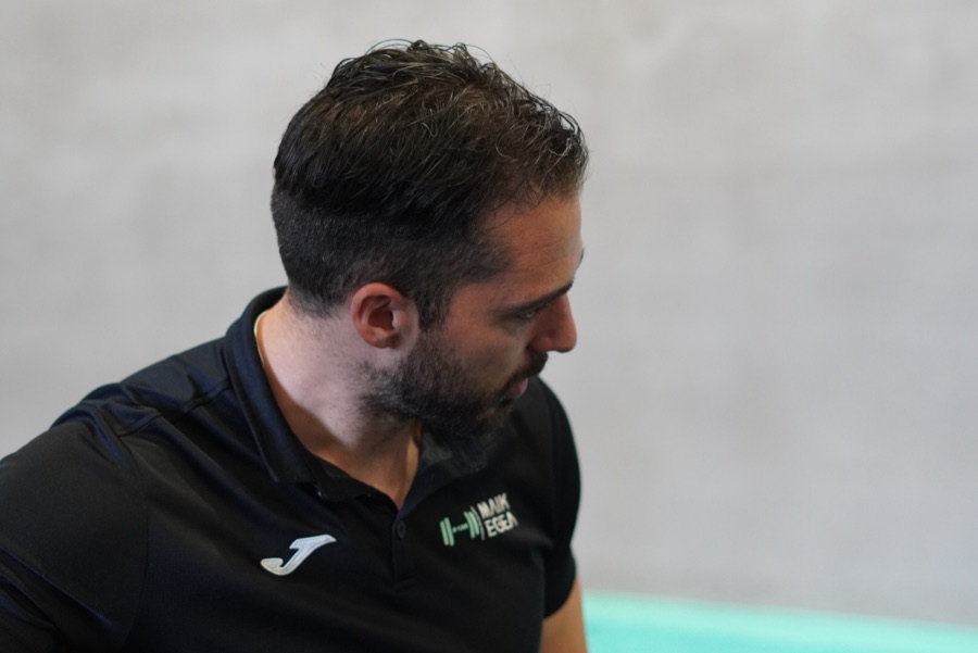 Xan guiando un entrenamiento en MAIKEGEA